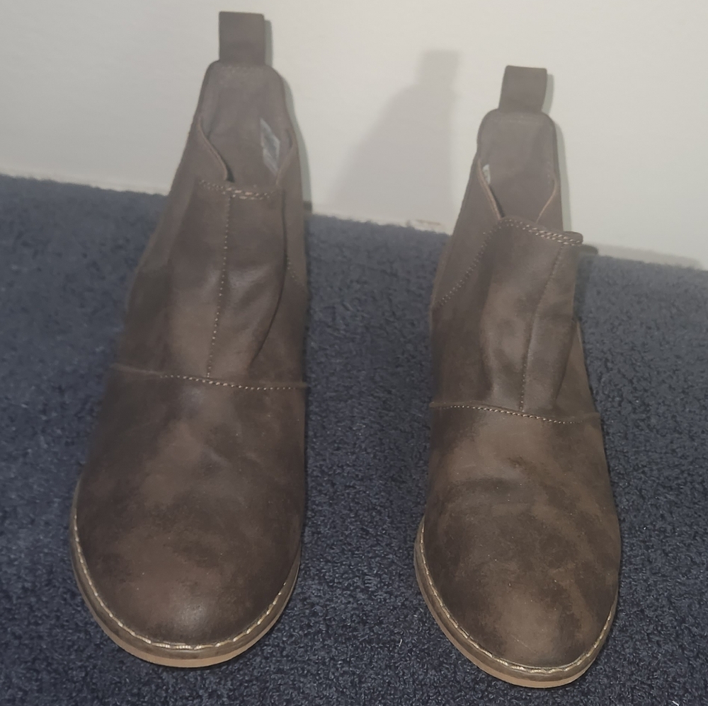 Rocket Dog Dark Brown Ankle Booties Size 6.5